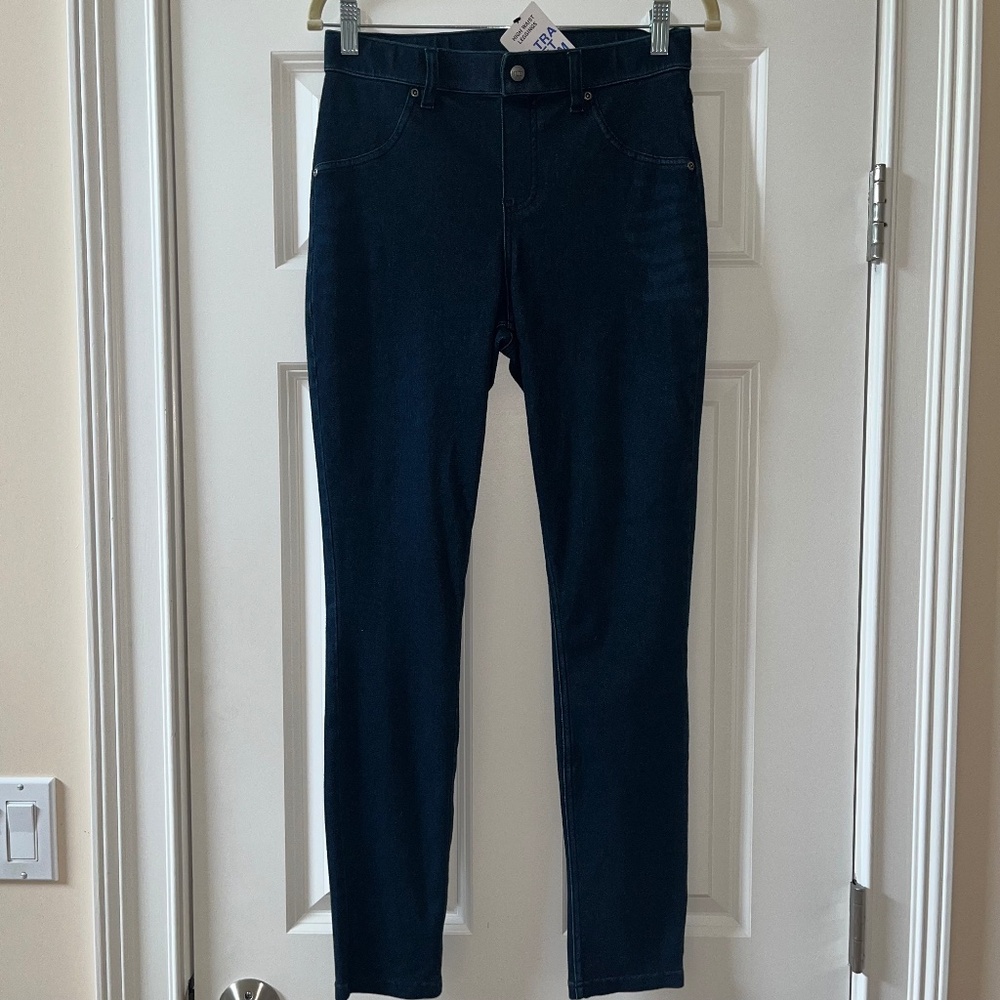 Hue Dark Indigo Wash Ultra-Soft High-Waisted Denim Leggings Size M New with Tags